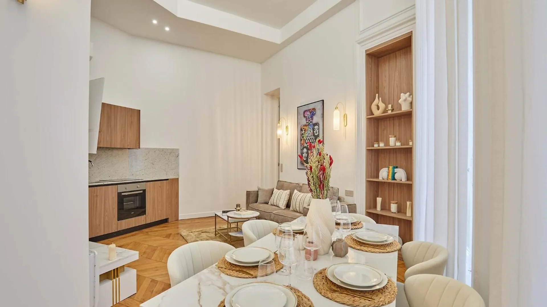 Apartment Sublime, Luxurious Flat Ac Matignon St Honore Paris France