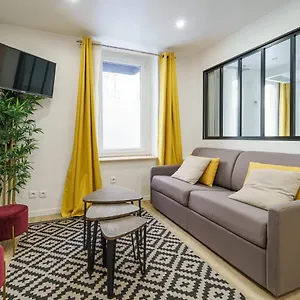 Appartement Parisian Flat With Sauna, Paris