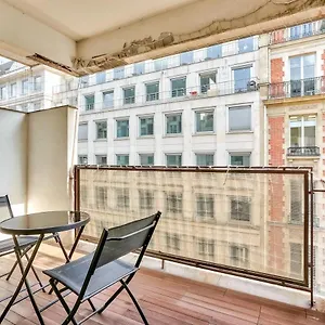 Quartier Arc De Triomphe Free Netflix Apartment