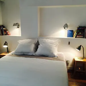 Apartment Chez Vous St Honoré, Paris
